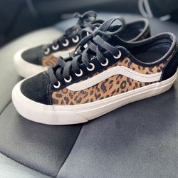 Vans Ultra CUSH shoes Size 6.5 New