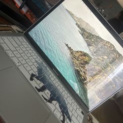 Mac Air Computer
