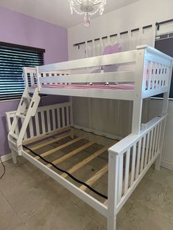 FREE-MUST PICK UP TODAY | Kids Bedroom Set