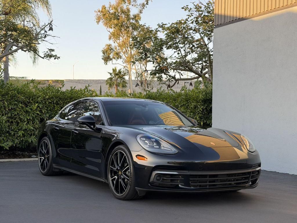 2020 Porsche Panamera
