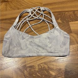 Lululemon Free To Be Bra (Wild) Jasmine White Multi Size 6