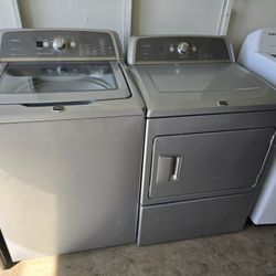 MAYTAG BRAVO EXTRA LARGE TOP LOAD WASHER AND GAS DRYER 