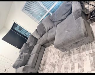 Free Sectional