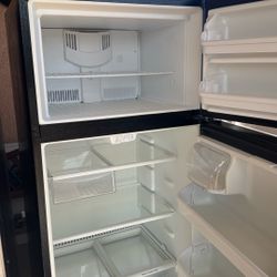 Kenmore Refrigerator Black 