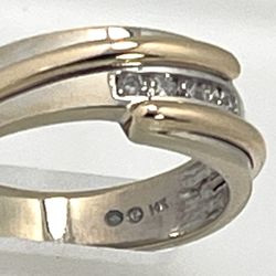 14kt size 11 men’s ring with Diamonds