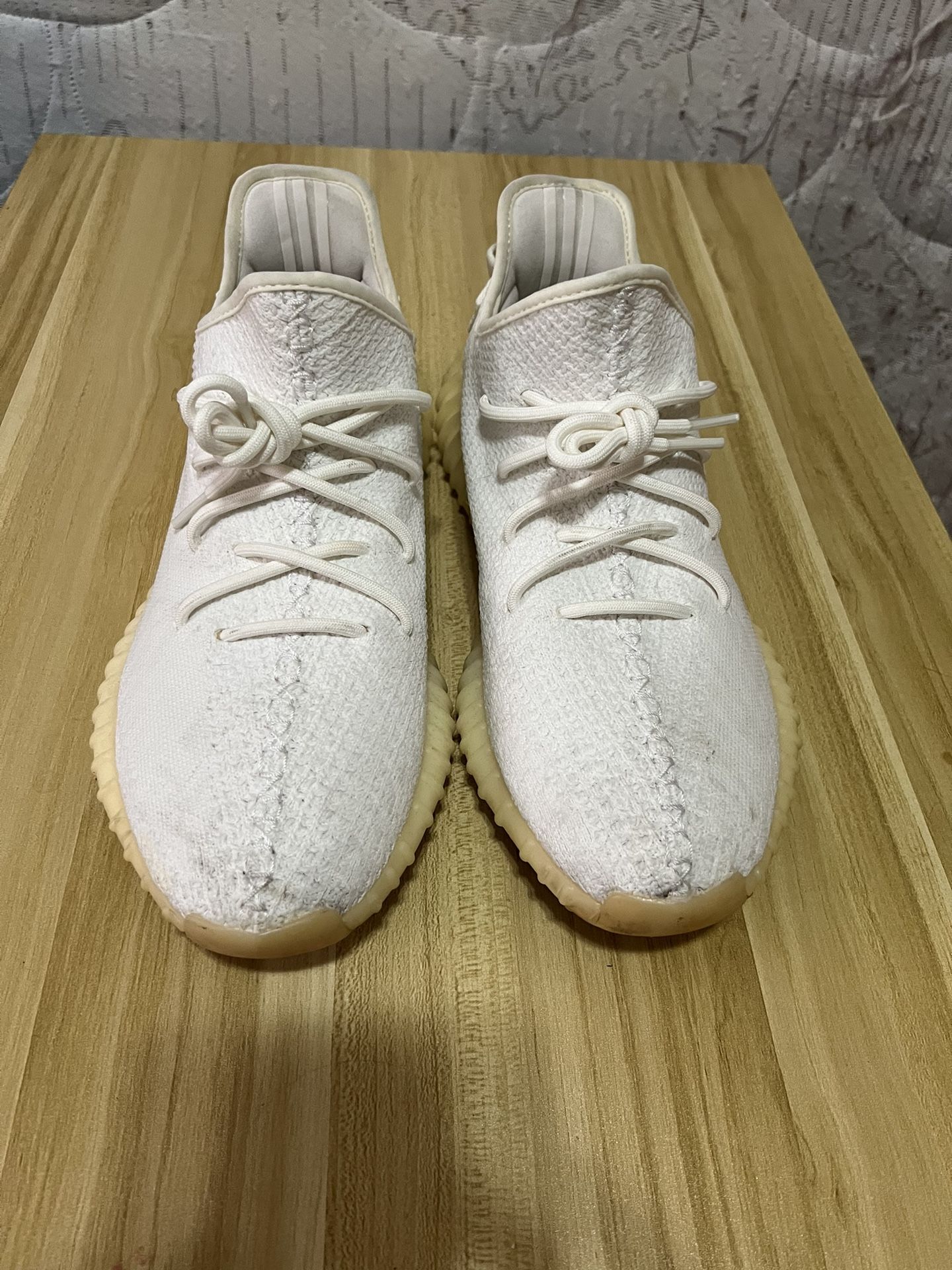 Yeezy 350 Cream White Used GREAT CONDITION!!