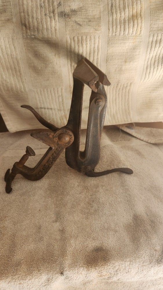 Antique Saw Sharpening Vise.