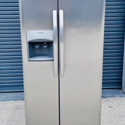 Ice‑Cold Deal❄️ 22 cu ft Frigidaire Stainless Fridge w/ Ice Maker 