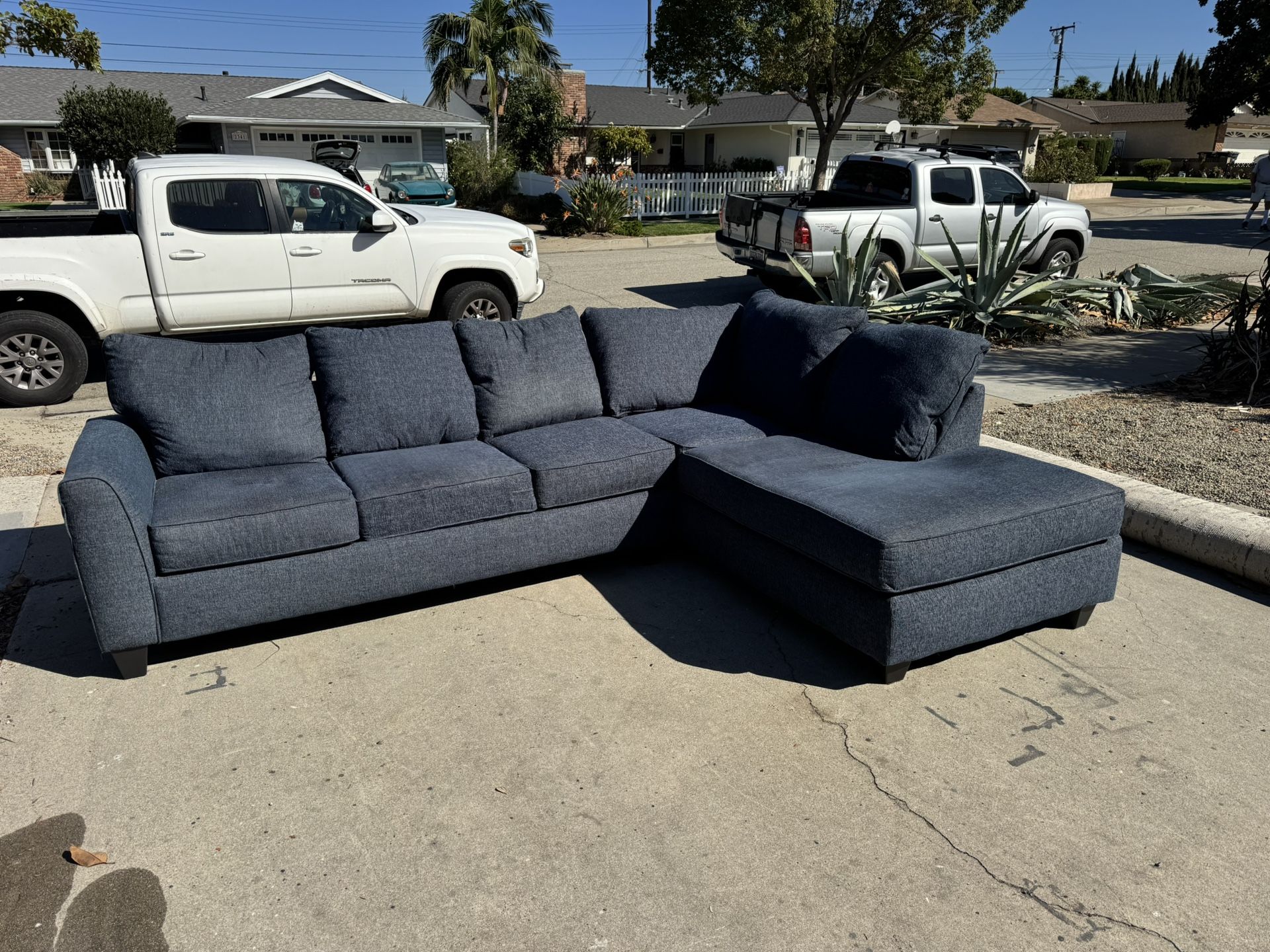 2pc Blue Sectional Couch DELIVERY AVAILABLE 