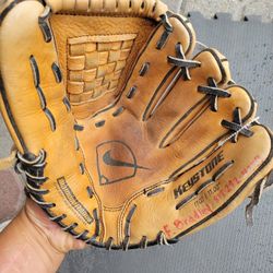 Nike Baseball Glove