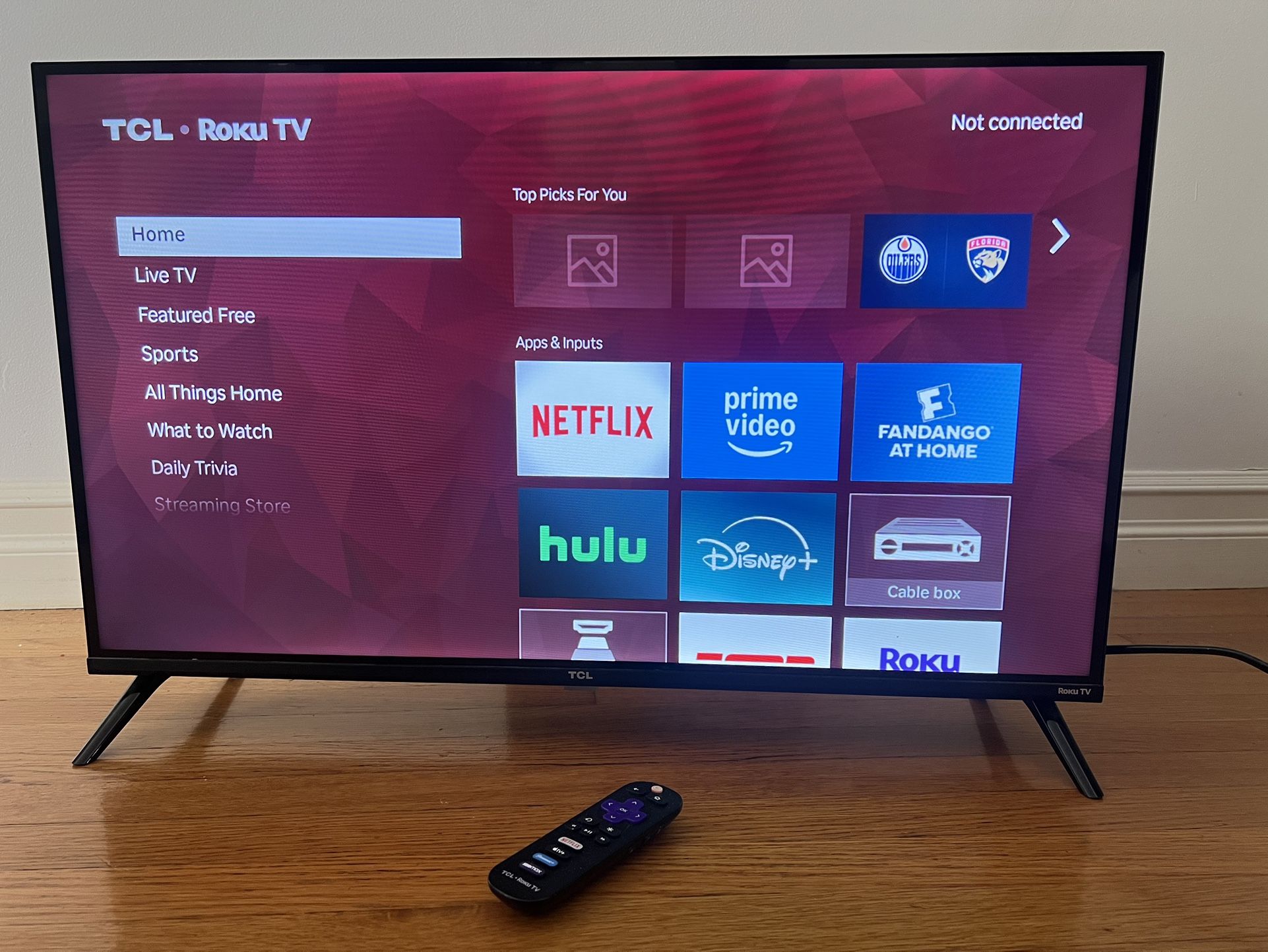 TCL Roku TV 32” model 32S35OR used In Ex Cond