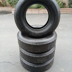 4 New 14-in Tires St 215/75D14