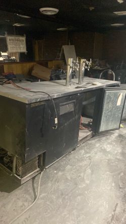 True 6 handle kegerator