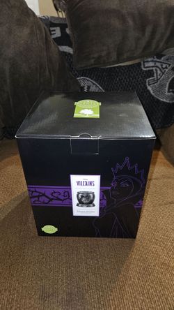 *New* Scentsy Disney Villains Warmer