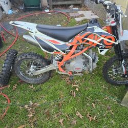 2022 Kott 125cc Dirtbike 
