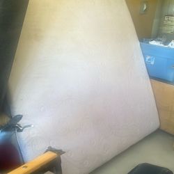 King Size Mattress W/Box Springs (used)