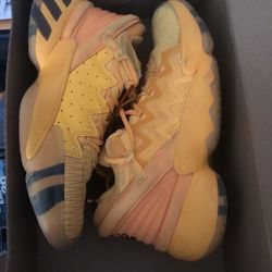 Adidas Sneakers Size 5