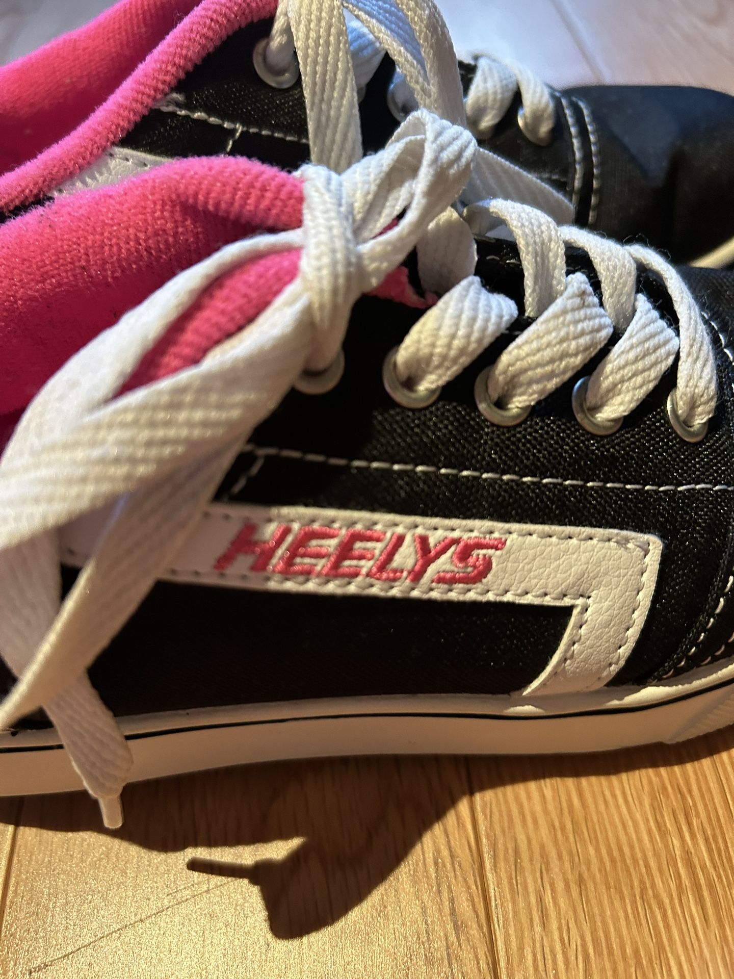 Size 3 Heelys Girl’s Sneakers