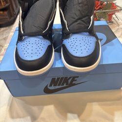 Jordan 1 UNC 