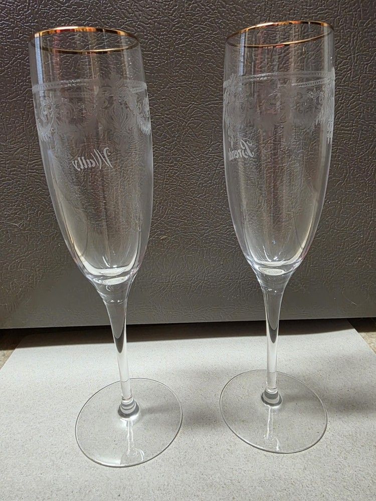 Wedding Toasting Flute Glasses Clear Gold Rim Etched Design with Names