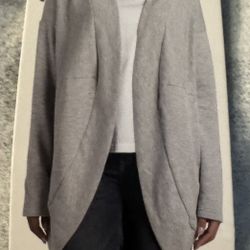 New Women’s Cardigan Medium 