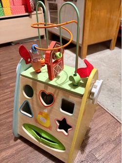 Wooden Activity Cube : Farm Theme