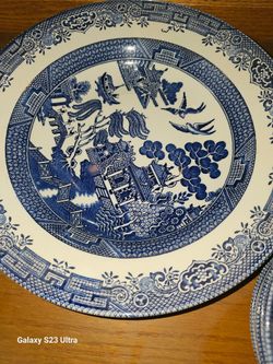 Blue Willow Pattern Ceramic Dinner Plate
