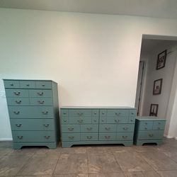 Bedroom Furniture Set- Dresser, Chest Of Drawers, Nightstand