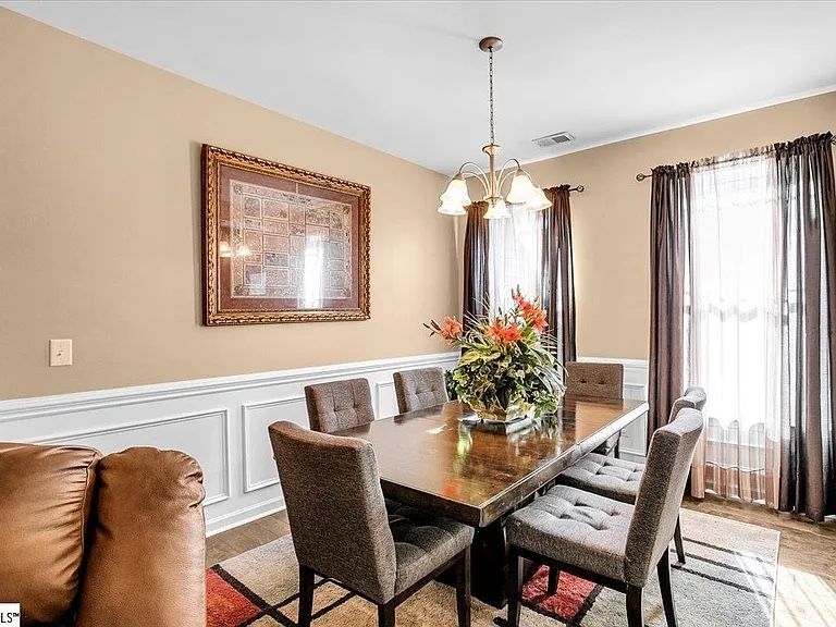 Dinning Room Table