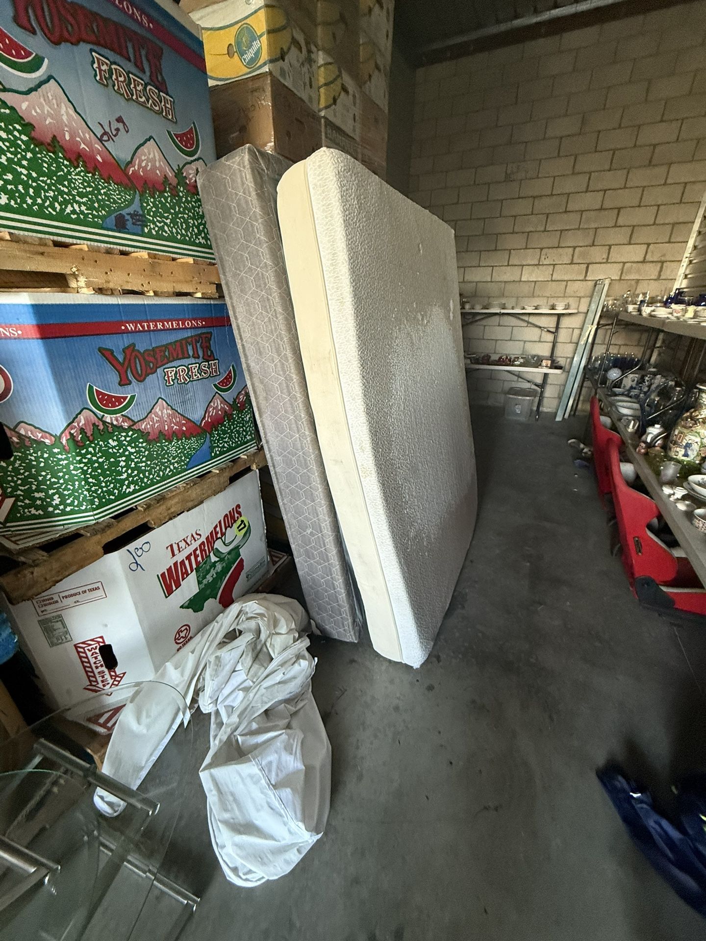 Queen Memory Foam Mattress With Box Spring 