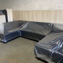 Black Leather Sectional Sofa Never Used 