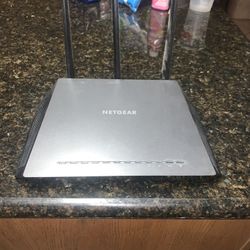 Netgear AC1900 R7000