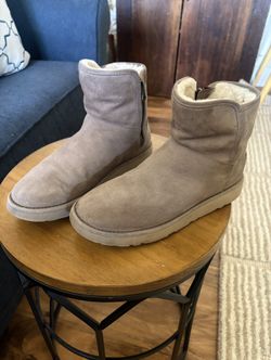 UGG Women's Abree Mini boots Size 7