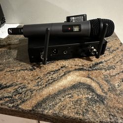 Sennheiser Wireless Microphone 