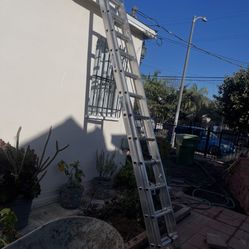 Excellent Condition, Aluminum Extension Ladders