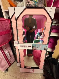 Pink Wavy Body Mirrors