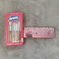 MAKEUP BRUSHED AND EYESHADOW PALLET 