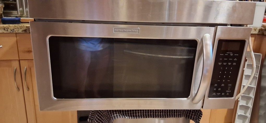 KITCHENAID OVER THE RANGE MICROWAVE ☆☆☆☆ FREE