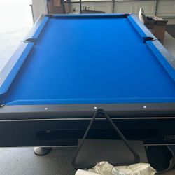 Pool table