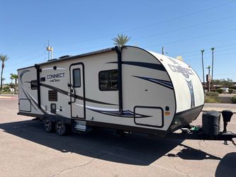 2017 KZ Connect 25ft with slide
