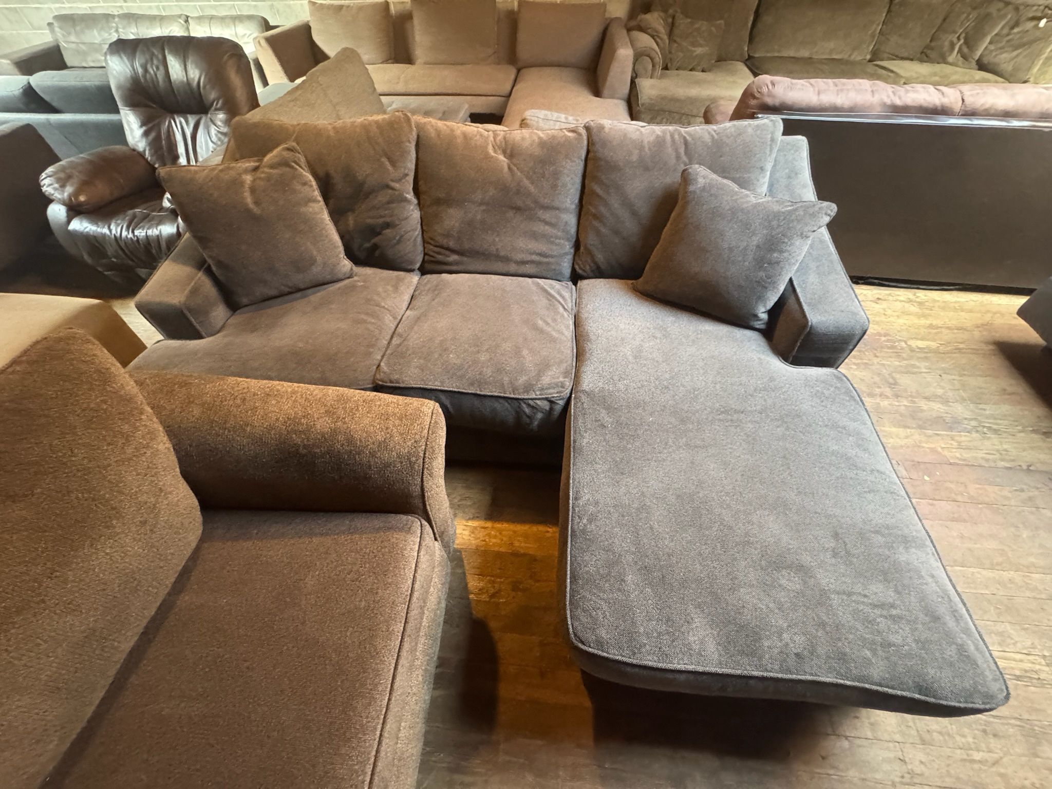 Sectional Couch (WE DELIVER)