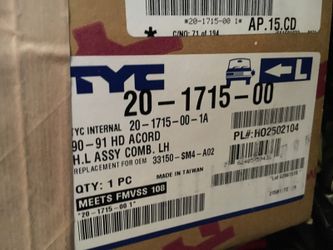 90-91 Honda Accord headlight assembly's new in box.