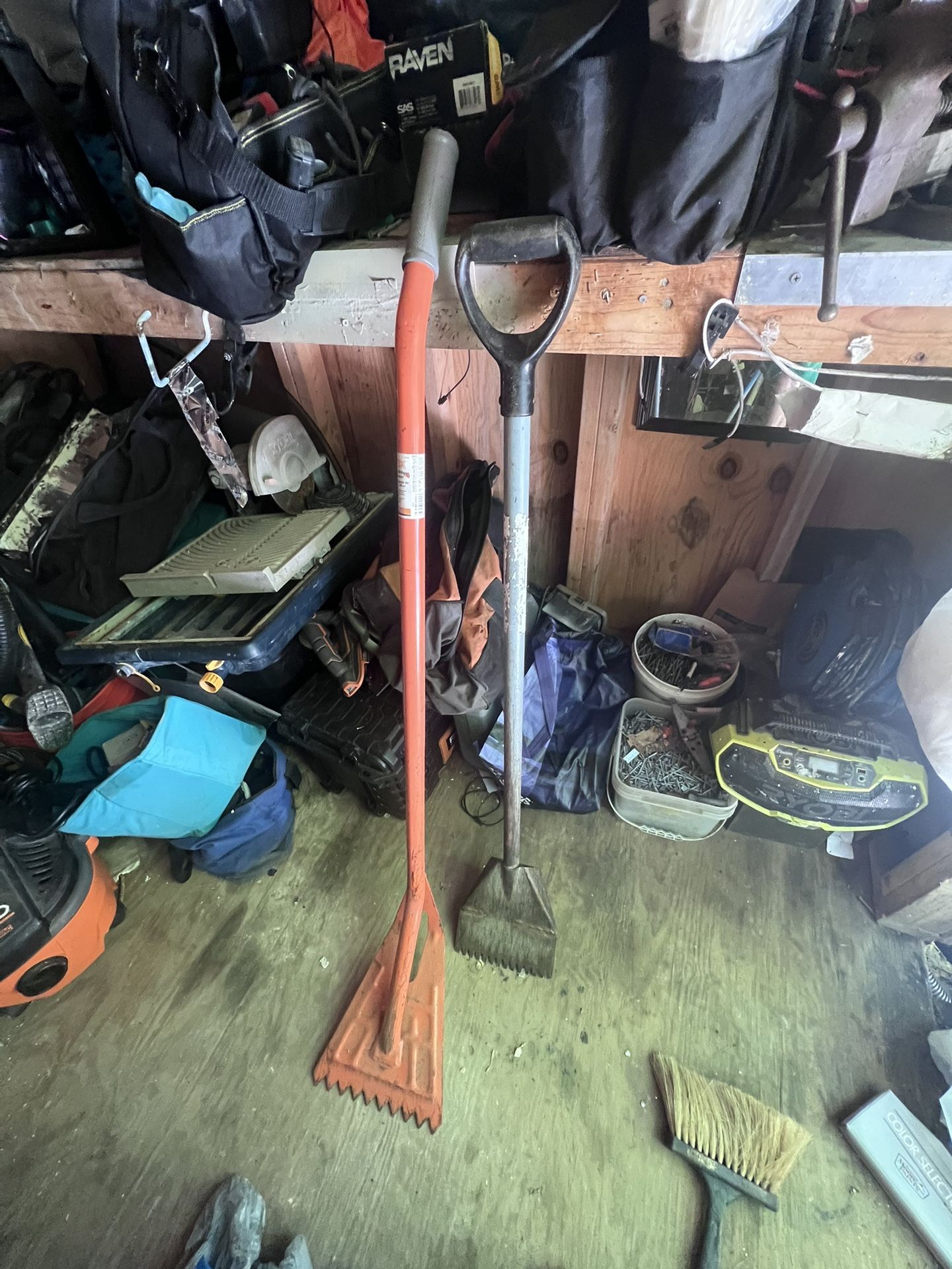 30+roofing Coils,2 Roof Rippers, Roll Of Rubber