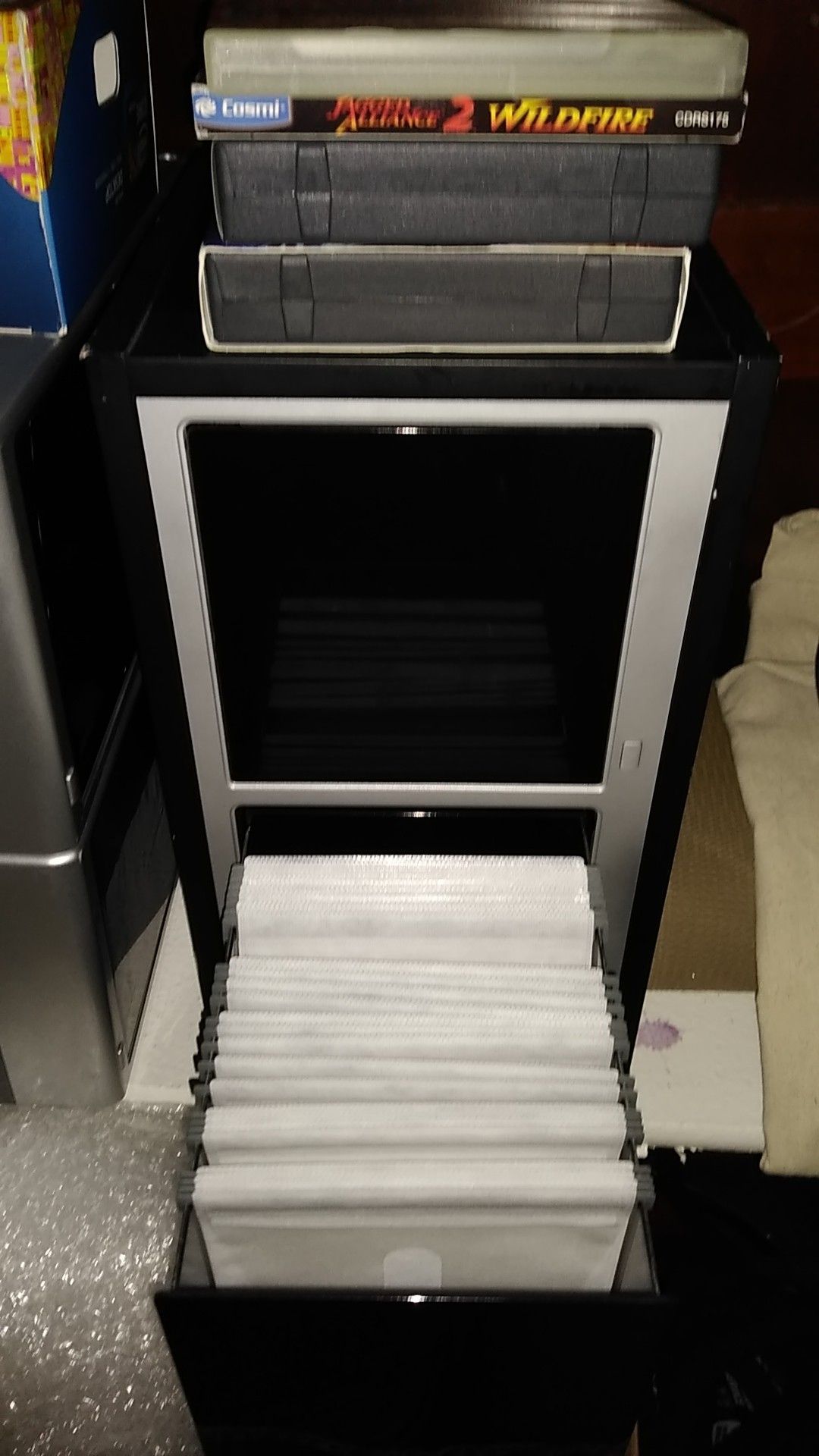 CD/DVD.. storage containers..