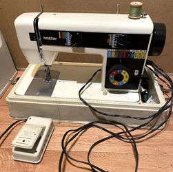 Vtg Brother SE305 Portable Sewing Machine