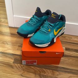 Nike Impact 4 Size 11