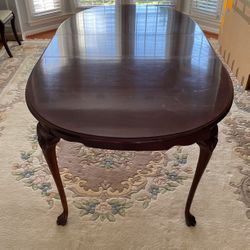 Cherry mahogany Dinning room table 