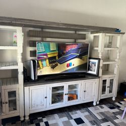 68” Entertainment Wall