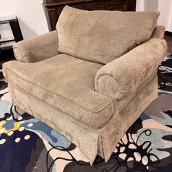 Loveseat! Super Comfortable! 