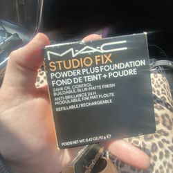 MAC Studio Fix Powder Foundation